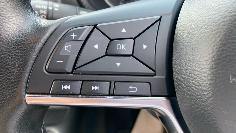 Nissan Juke 1.6 Hybrid N-Connecta 5dr Auto Hybrid Hatchback - Image 30