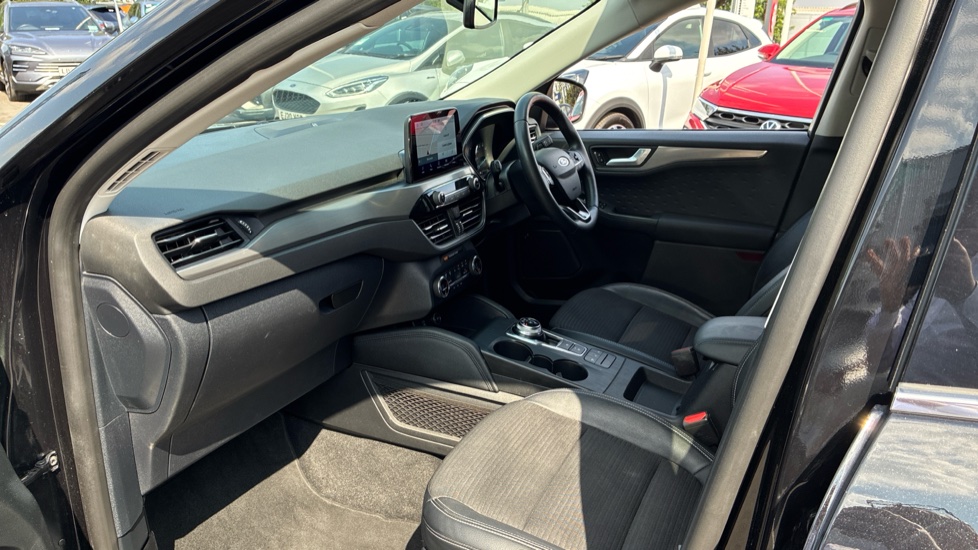 Ford Kuga 2.5 PHEV Titanium 5dr CVT Estate - Image 9
