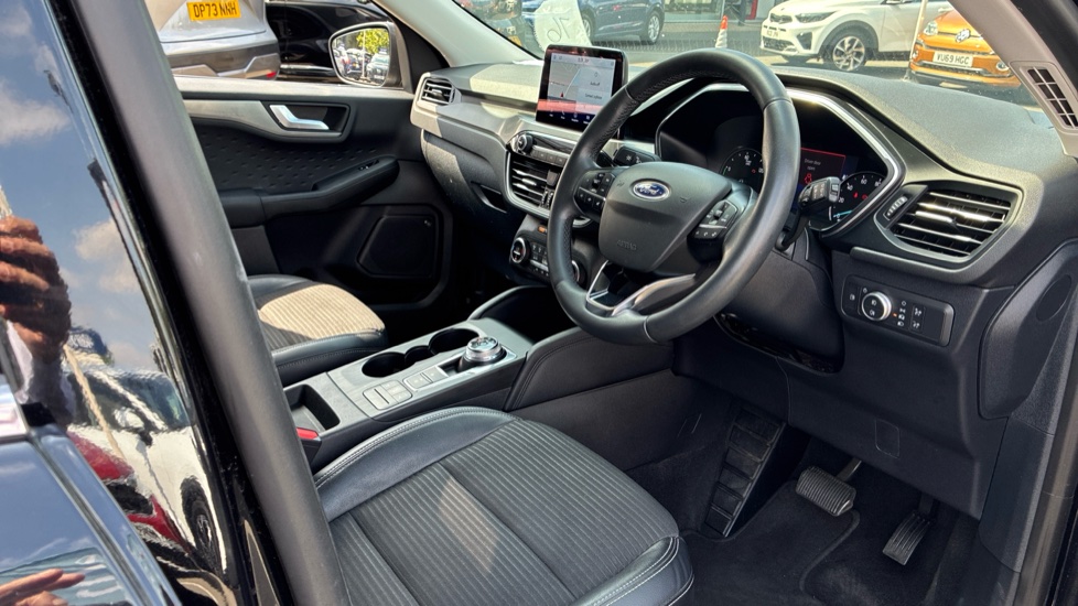 Ford Kuga 2.5 PHEV Titanium 5dr CVT Estate - Image 11