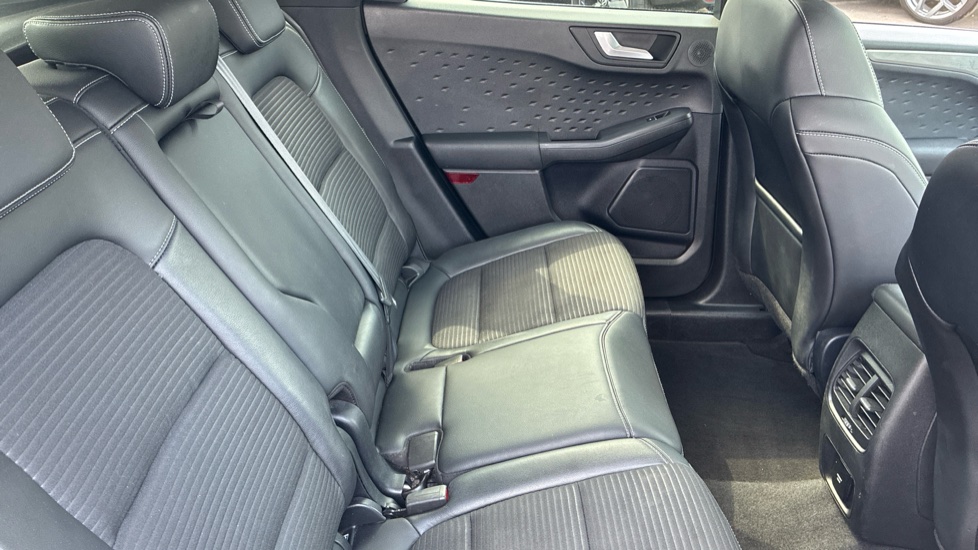 Ford Kuga 2.5 PHEV Titanium 5dr CVT Estate - Image 17