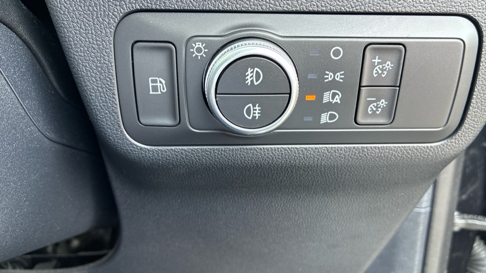 Ford Kuga 2.5 PHEV Titanium 5dr CVT Estate - Image 27