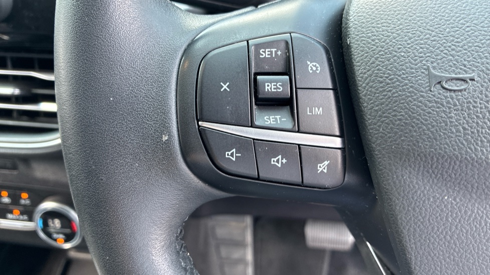 Ford Kuga 2.5 PHEV Titanium 5dr CVT Estate - Image 28