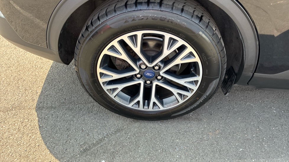 Ford Kuga 2.5 PHEV Titanium 5dr CVT Estate - Image 34