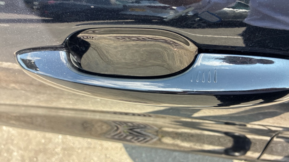 Ford Kuga 2.5 PHEV Titanium 5dr CVT Estate - Image 38