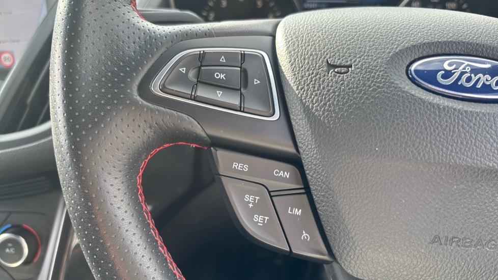 Ford Kuga 1.5 EcoBoost ST-Line 5dr 2WD Petrol Estate - Image 29