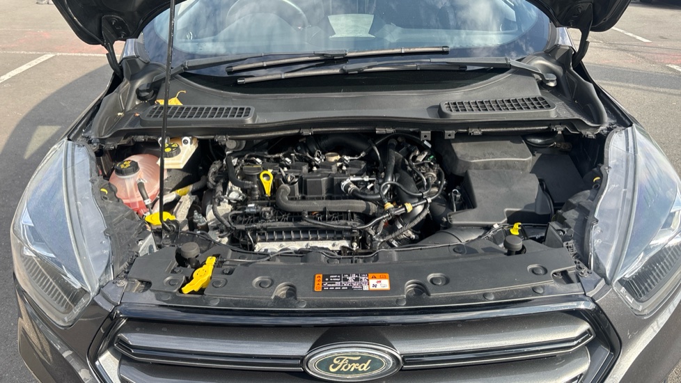 Ford Kuga 1.5 EcoBoost ST-Line 5dr 2WD Petrol Estate - Image 37