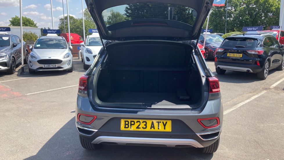 Volkswagen T-Roc 1.5 TSI Style 5dr DSG Petrol Hatchback - Image 4