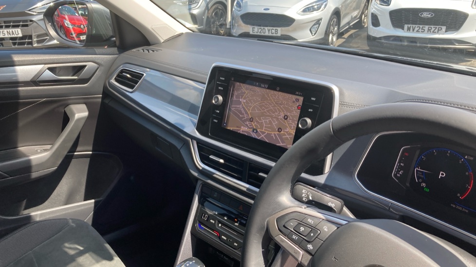 Volkswagen T-Roc 1.5 TSI Style 5dr DSG Petrol Hatchback - Image 14