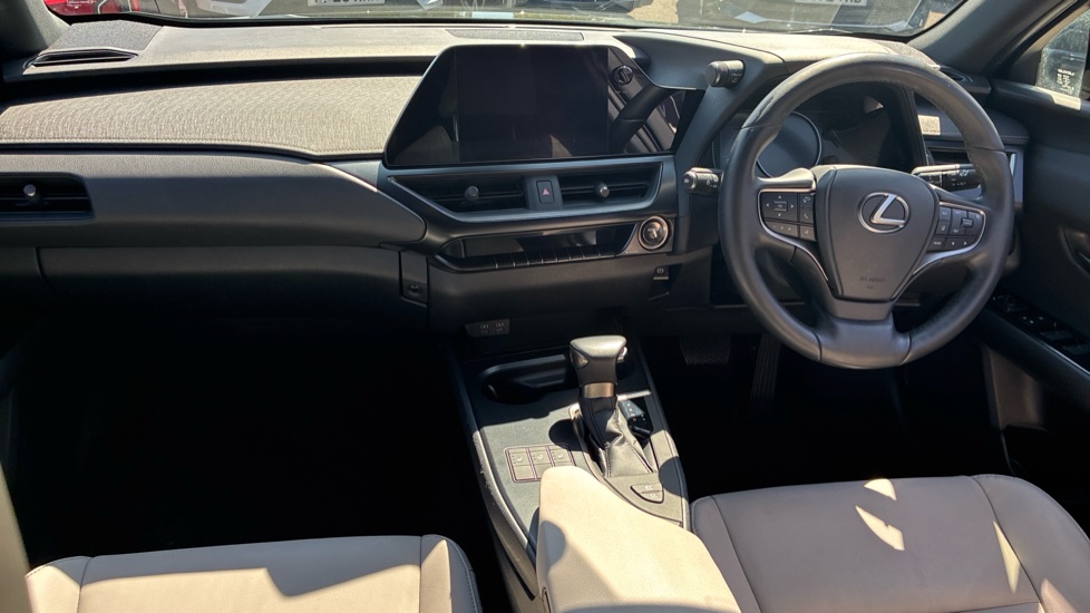 Lexus UX 250h 2.0 F-Sport Design 5dr CVT Hybrid Hatchback - Image 10