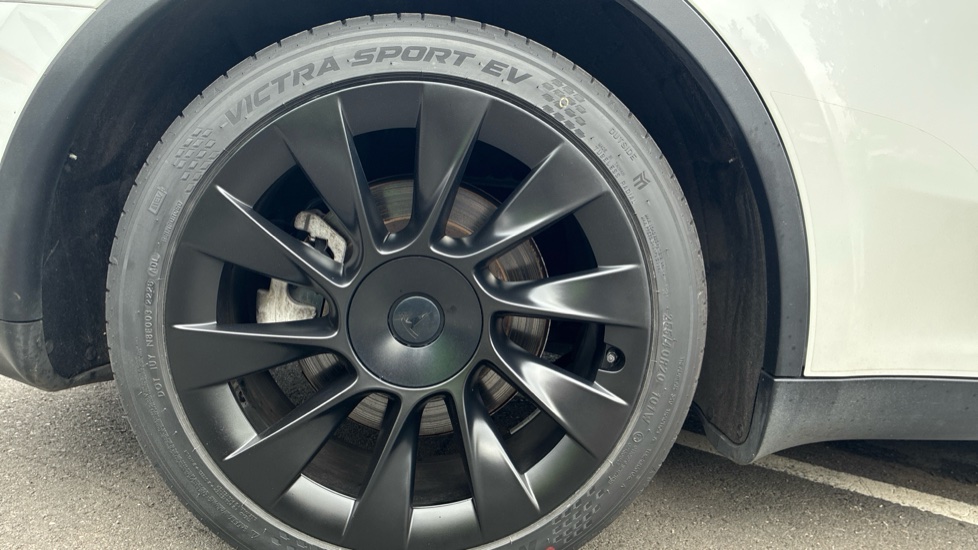 Tesla Model Y Long Range AWD 5dr Auto Electric Hatchback - Image 7
