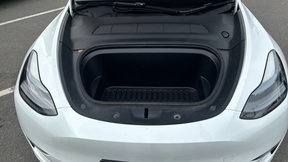 Tesla Model Y Long Range AWD 5dr Auto Electric Hatchback - Image 8