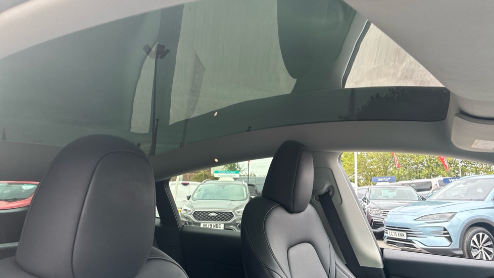 Tesla Model Y Long Range AWD 5dr Auto Electric Hatchback - Image 33