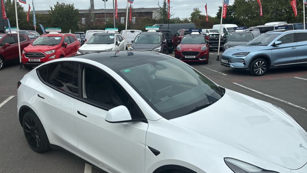 Tesla Model Y Long Range AWD 5dr Auto Electric Hatchback - Image 35