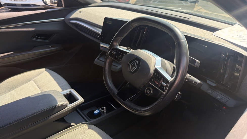 Renault Megane E-Tech EV60 160kW Techno 60kWh Optimum Charge 5dr Auto Electric Hatchback - Image 11