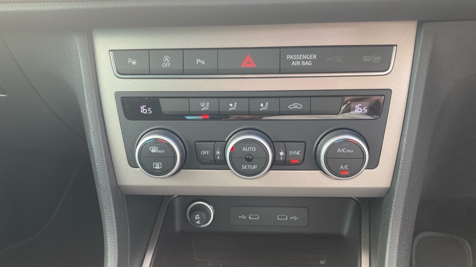 SEAT Ateca 1.5 TSI EVO Xperience 5dr DSG Petrol Estate - Image 30