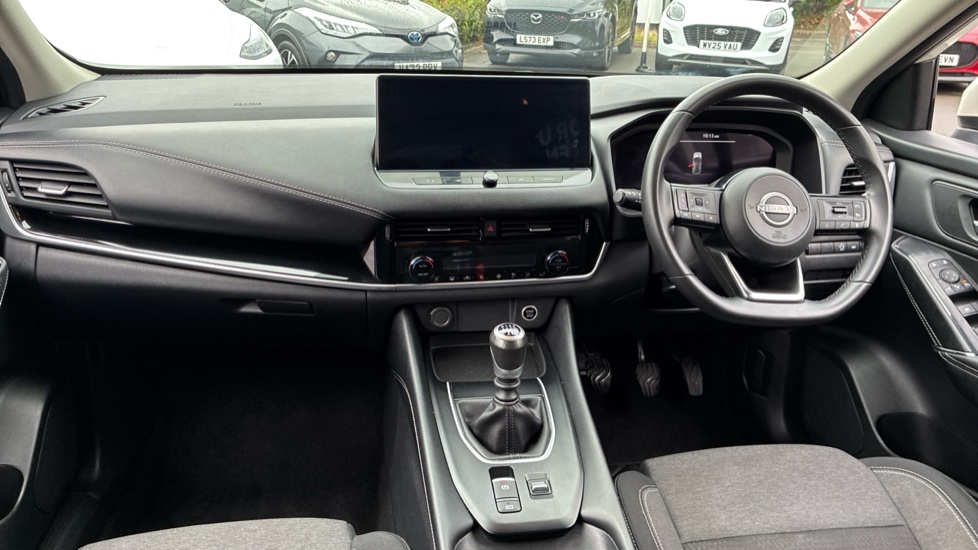 Nissan Qashqai 1.3 DiG-T MH N-Connecta 5dr Petrol Hatchback - Image 10