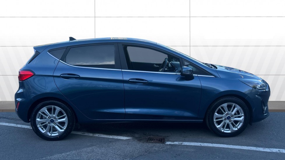 Ford Fiesta 1.0 EcoBoost Hybrid mHEV 125 Titanium 5dr Petrol Hatchback - Image 5