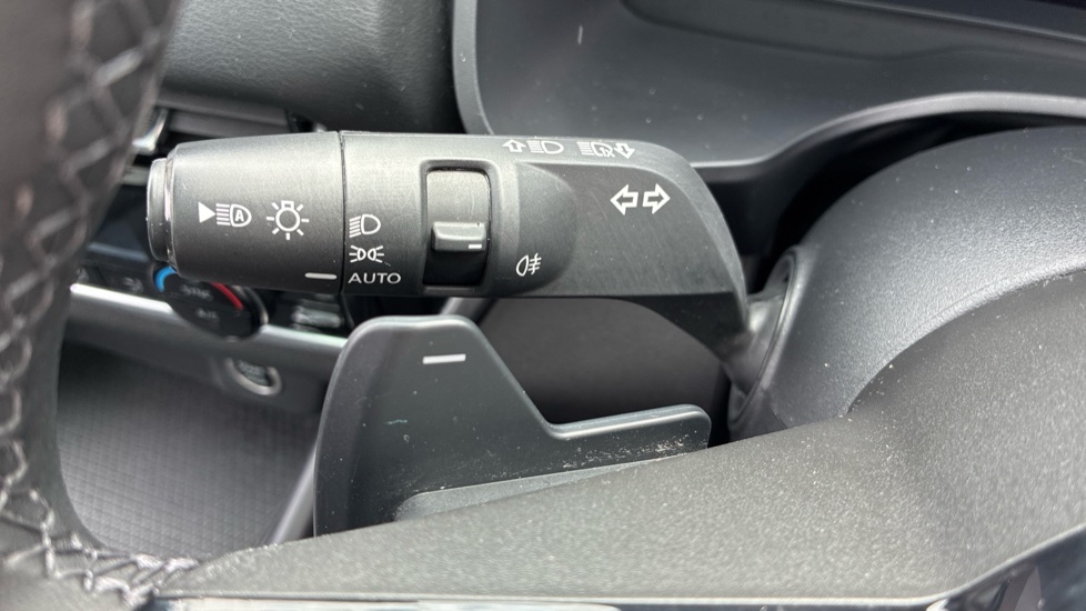 Nissan Qashqai 1.3 DiG-T MH 158 N-Connecta 5dr Xtronic Petrol Hatchback - Image 25