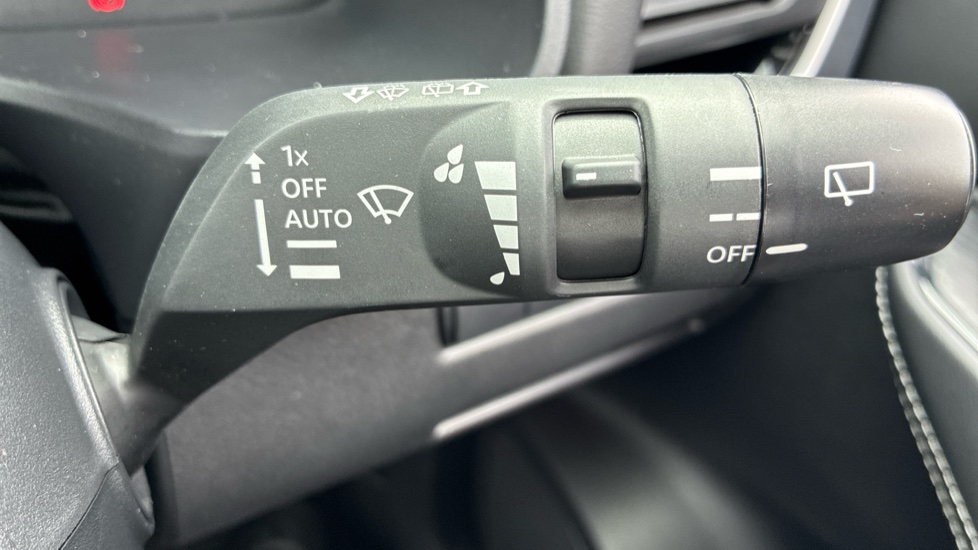 Nissan Qashqai 1.3 DiG-T MH 158 N-Connecta 5dr Xtronic Petrol Hatchback - Image 26