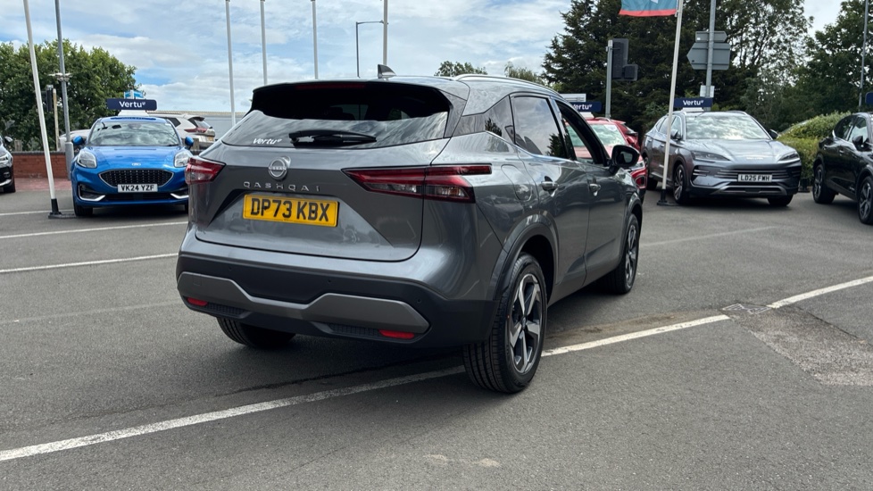 Nissan Qashqai 1.3 DiG-T MH 158 N-Connecta 5dr Xtronic Petrol Hatchback - Image 36