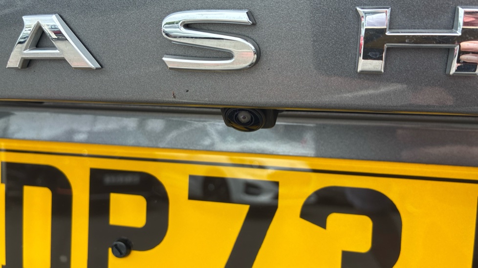 Nissan Qashqai 1.3 DiG-T MH 158 N-Connecta 5dr Xtronic Petrol Hatchback - Image 38