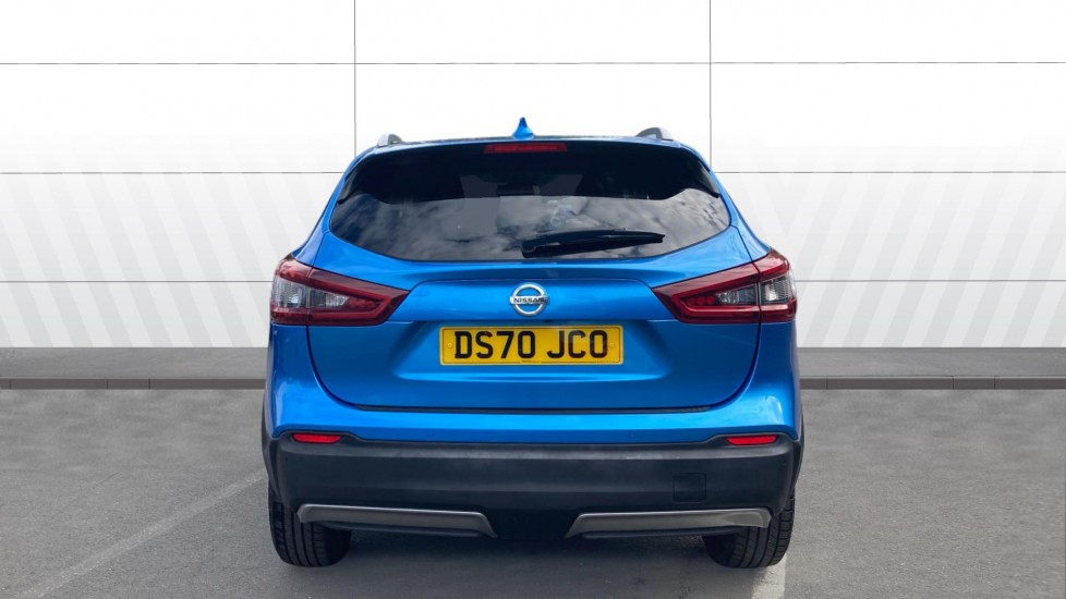 Nissan Qashqai 1.3 DiG-T N-Connecta 5dr [Glass Roof Pack] Petrol Hatchback - Image 6
