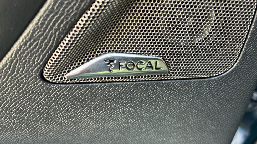 Peugeot 3008 1.6 Hybrid 225 GT Premium 5dr e-EAT8 Estate - Image 21
