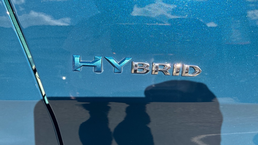 Peugeot 3008 1.6 Hybrid 225 GT Premium 5dr e-EAT8 Estate - Image 26