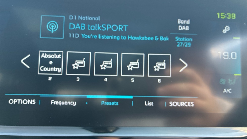 Peugeot 3008 1.6 Hybrid 225 GT Premium 5dr e-EAT8 Estate - Image 42
