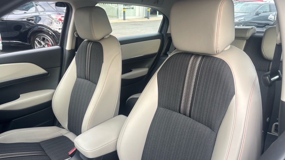 Honda HR-V 1.5 eHEV Advance Style 5dr CVT Hybrid Hatchback - Image 28