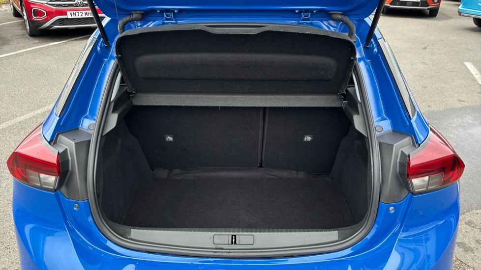 Vauxhall Corsa 1.2 Design 5dr Petrol Hatchback - Image 4
