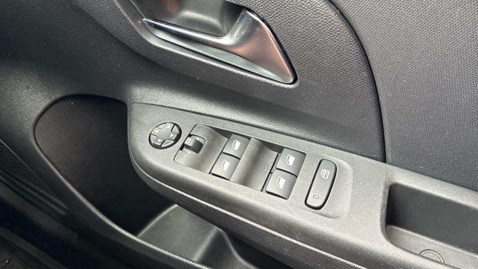 Vauxhall Corsa 1.2 Design 5dr Petrol Hatchback - Image 25