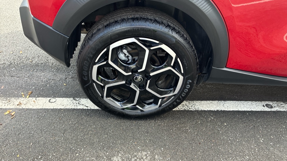 Citroen C3 1.2 Hybrid [110] Max 5dr e-DCS6 Petrol Hatchback - Image 33