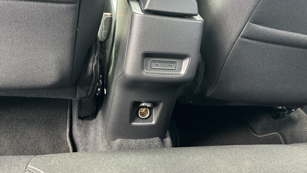 Citroen C3 1.2 Hybrid [110] Max 5dr e-DCS6 Petrol Hatchback - Image 36