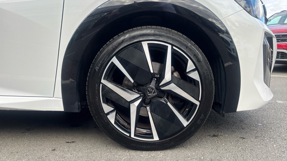 Peugeot 208 1.2 PureTech 100 GT 5dr Petrol Hatchback - Image 7
