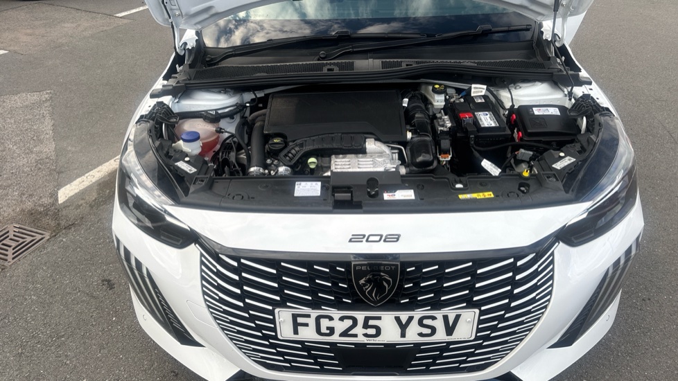 Peugeot 208 1.2 PureTech 100 GT 5dr Petrol Hatchback - Image 8