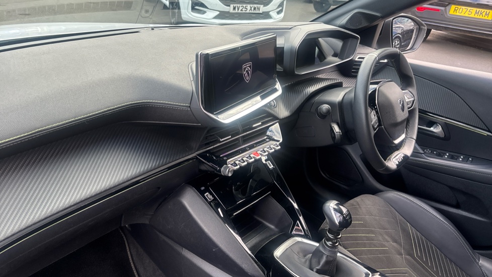 Peugeot 208 1.2 PureTech 100 GT 5dr Petrol Hatchback - Image 9