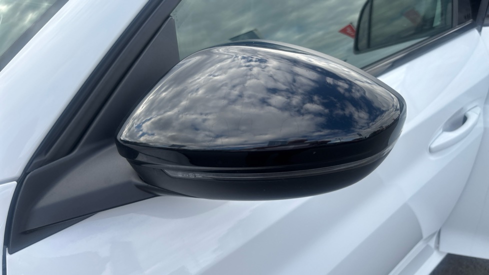 Peugeot 208 1.2 PureTech 100 GT 5dr Petrol Hatchback - Image 24