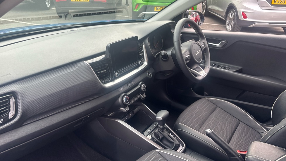 Kia Stonic 1.0T GDi 48V GT-Line S 5dr DCT Petrol Estate - Image 9