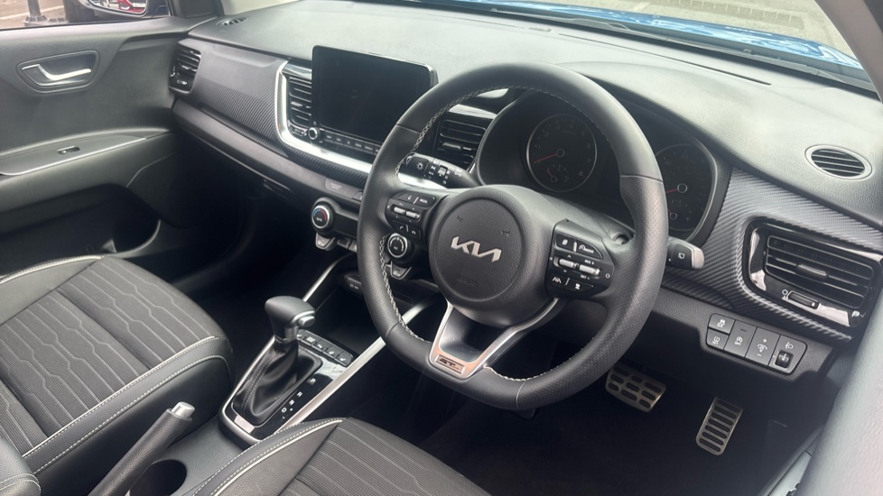 Kia Stonic 1.0T GDi 48V GT-Line S 5dr DCT Petrol Estate - Image 11