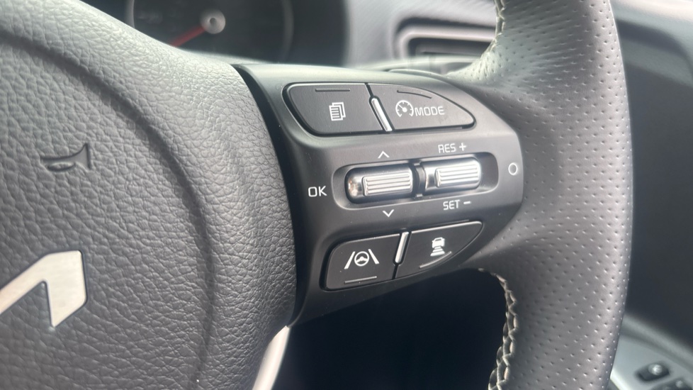 Kia Stonic 1.0T GDi 48V GT-Line S 5dr DCT Petrol Estate - Image 31