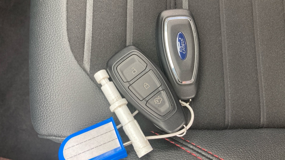 Ford Puma 1.0 EcoBoost Hybrid mHEV ST-Line X 5dr Petrol Hatchback - Image 20