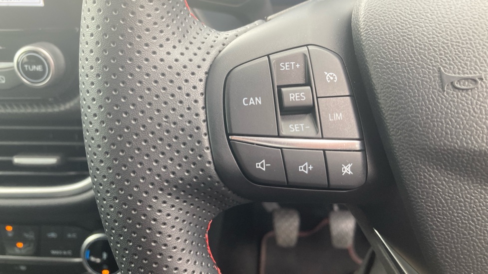 Ford Puma 1.0 EcoBoost Hybrid mHEV ST-Line X 5dr Petrol Hatchback - Image 29