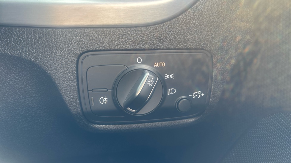 Audi Q2 35 TFSI S Line 5dr S Tronic Petrol Estate - Image 27