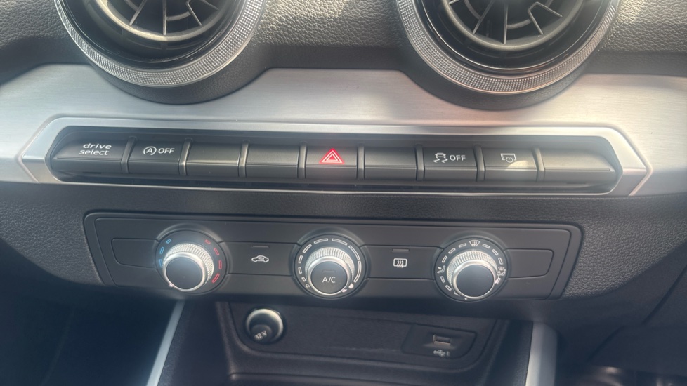 Audi Q2 35 TFSI S Line 5dr S Tronic Petrol Estate - Image 31