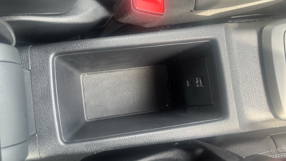 Audi Q2 35 TFSI S Line 5dr S Tronic Petrol Estate - Image 35