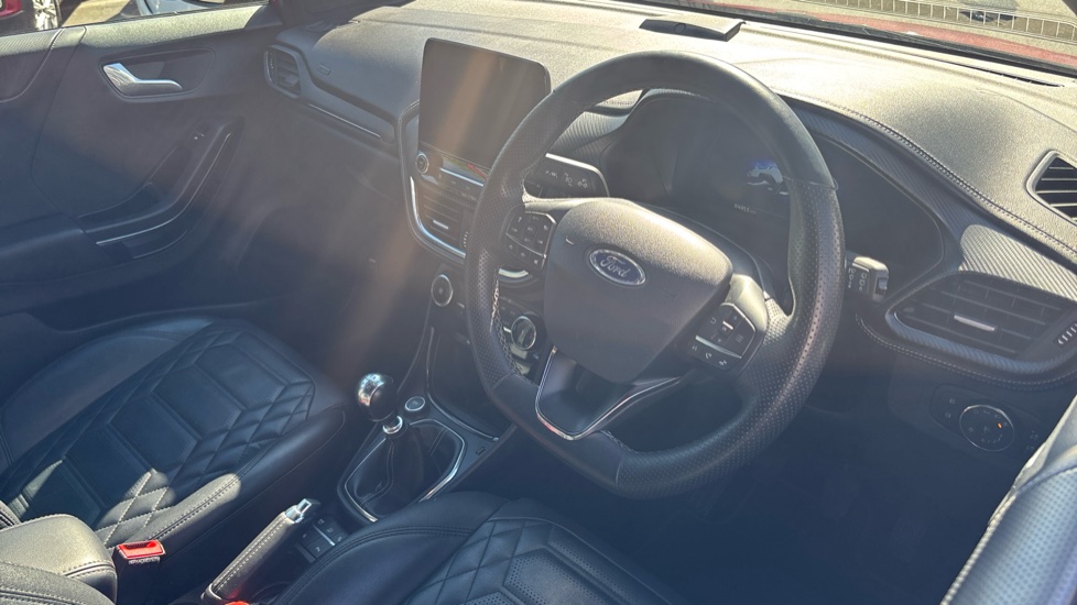 Ford Puma 1.0 EcoBoost Hybrid mHEV 155 ST-Line Vignale 5dr Petrol Hatchback - Image 11