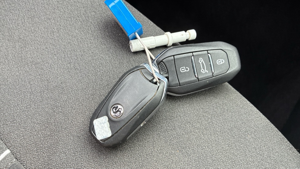 Vauxhall Astra 1.2 Turbo 130 GS 5dr Petrol Hatchback - Image 20