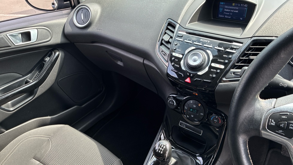 Ford Fiesta 1.0 EcoBoost Titanium 5dr Petrol Hatchback - Image 14