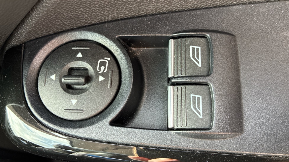 Ford Fiesta 1.0 EcoBoost Titanium 5dr Petrol Hatchback - Image 29
